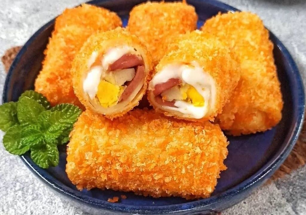 Risol sosis mayo golden dengan isian creamy