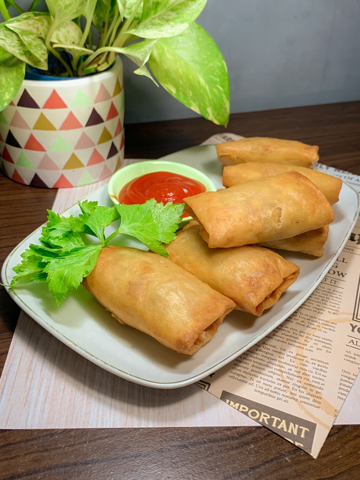 Sosis solo ayam dengan saus